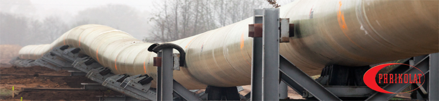 Pipeline fertig zum Rohreinzug in der grabenlosen Rohrverlegung, der gesteuerten Horizontalbohrtechnik Pipeline fertig zum Rohreinzug in der grabenlosen Rohrverlegung, der gesteuerten Horizontalbohrtechnik